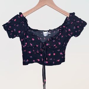 Princess Polly Sz 2 Black Floral Peasant Crop Top